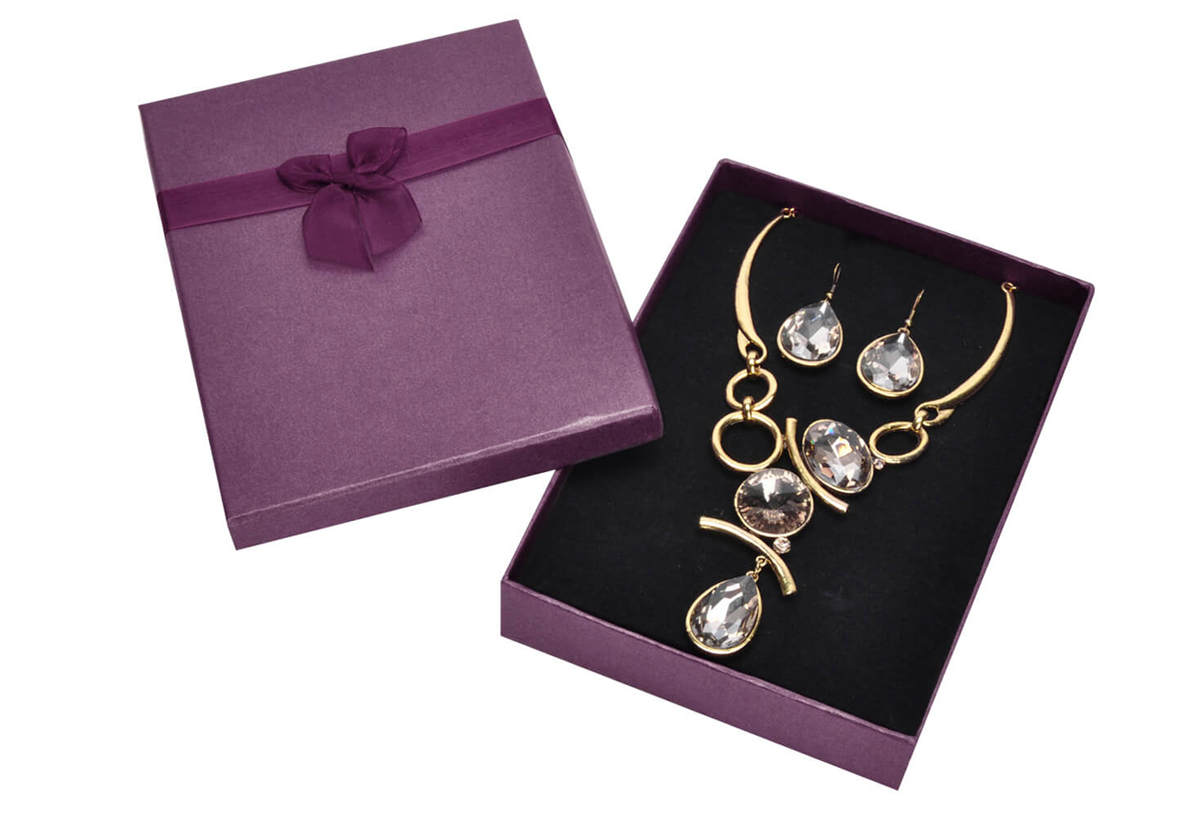 Necklace Boxes | Decorative Necklace Products Packaging Bespoke UK